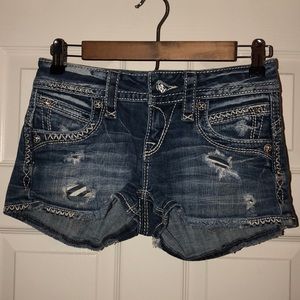 Super cute Rock Revival shorts!